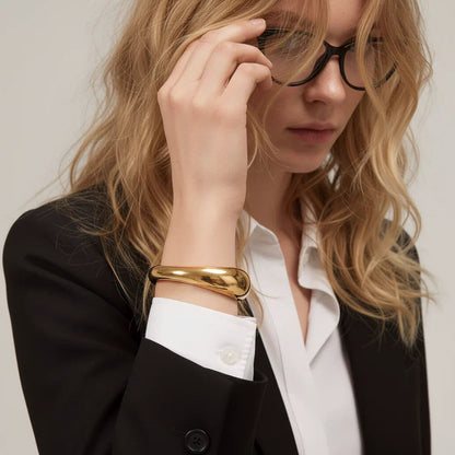 Jessa Sculpted Gold Bangle
