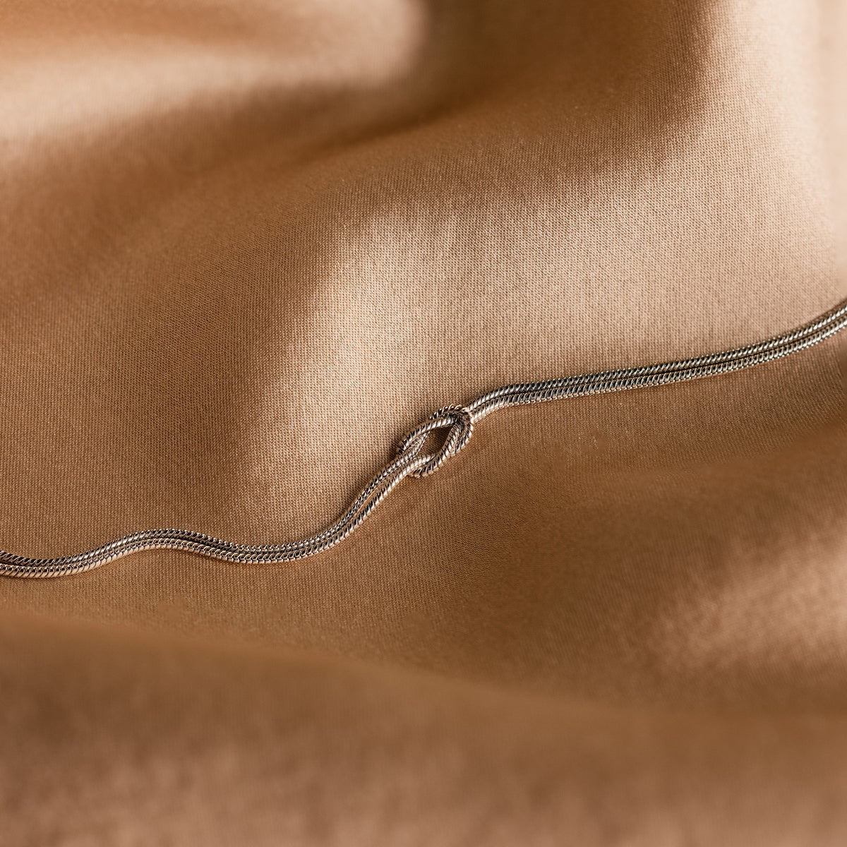 Alorinwear Forever Knot Bracelet