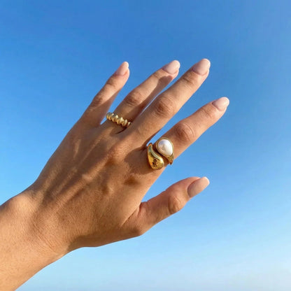 Mara Amber Pearl Ring