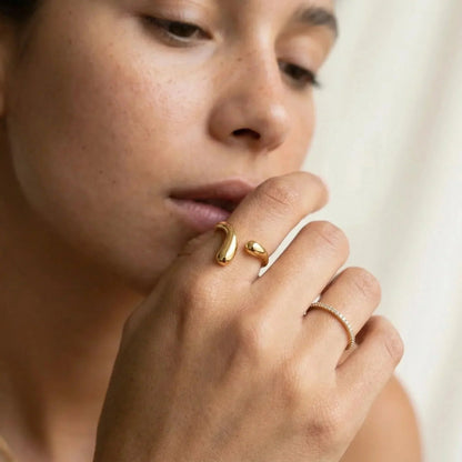 Diane Twisted Band Ring