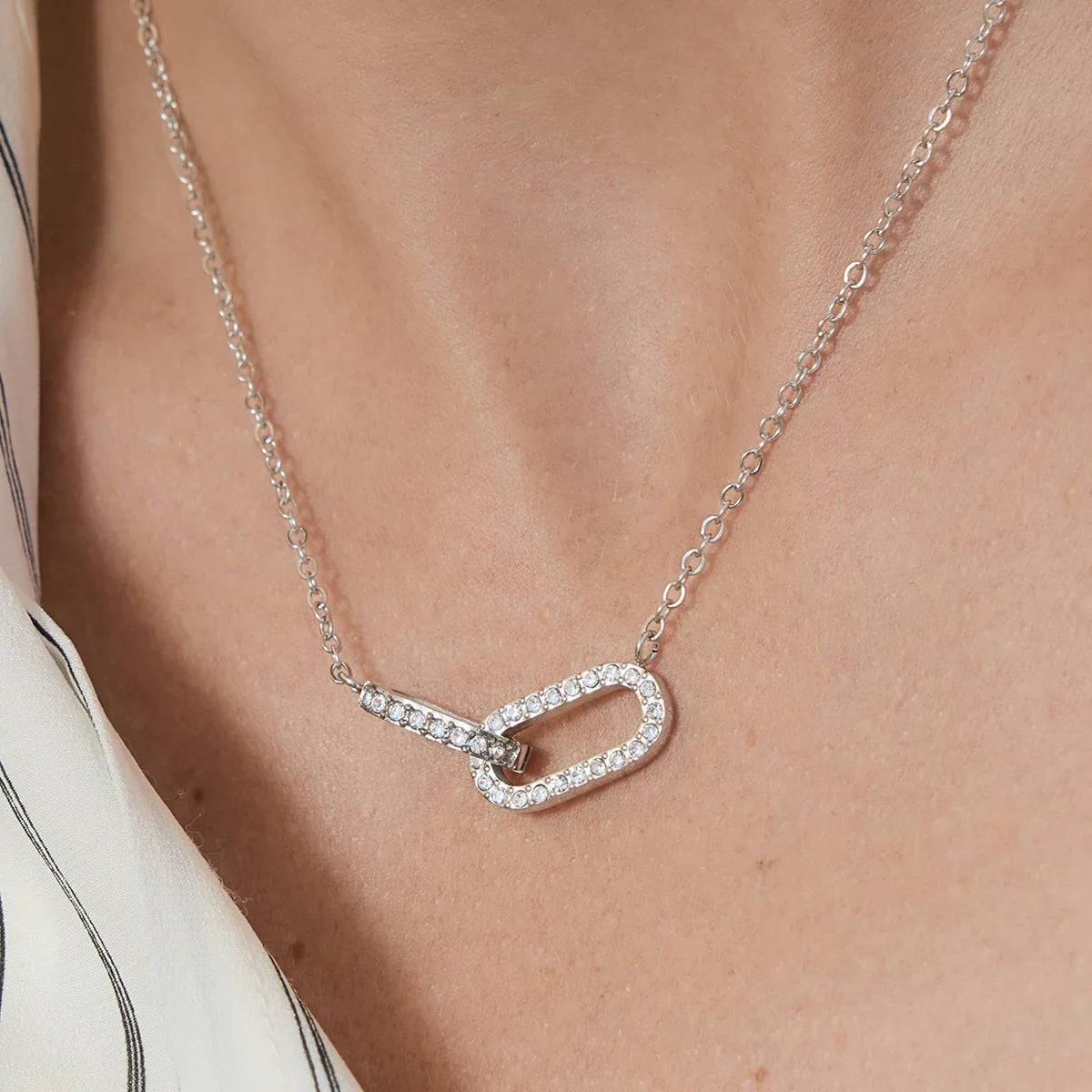 Zoelle Interlocking Diamond Pendant
