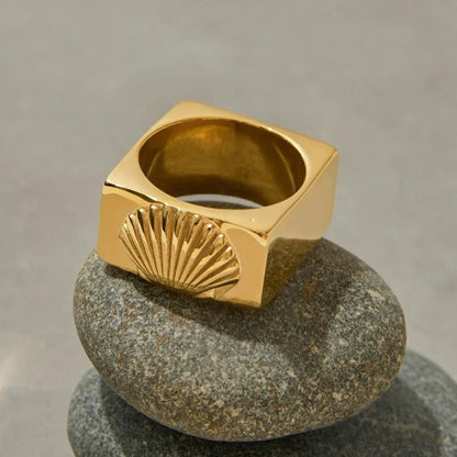 Carlotta Geometric Shell Ring