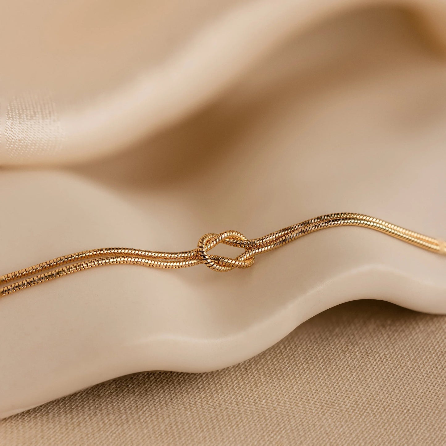 Alorinwear Forever Knot Bracelet